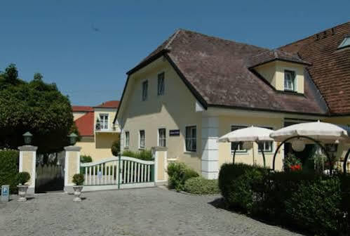 Hotel Biedermeier Hof Schaerding Exterior photo
